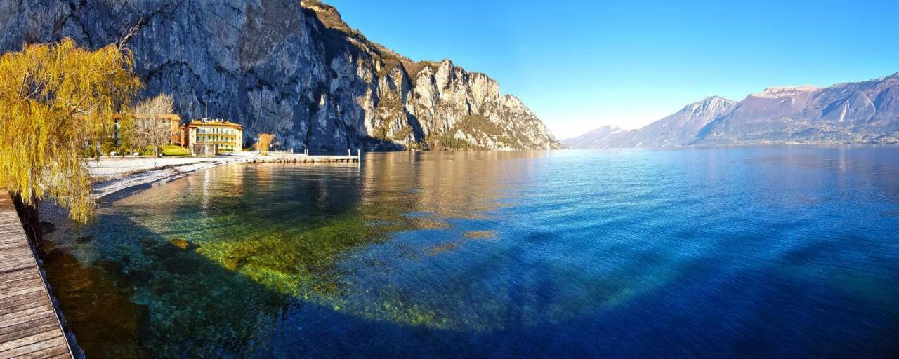 Campione Splendid View By Gardadomusmea Apartment Campione del Garda Bagian luar foto